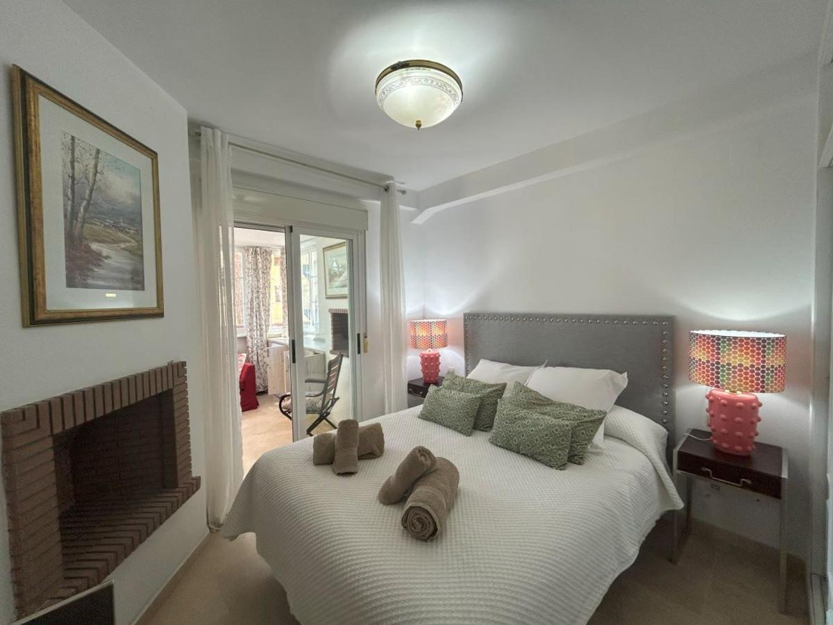 Holidays & Homes, Calahonda Royale Lirio, 300 M Playa *